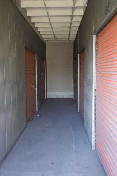 More Photos Of 10991 Roscoe Blvd, Sun Valley Self Storage For Sale