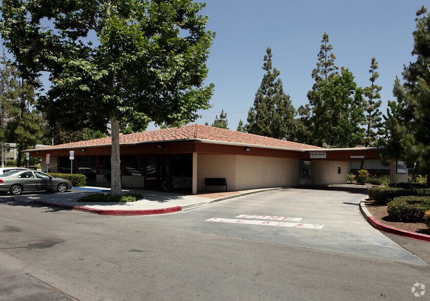 More Photos Of 5225 Canyon Crest Dr, Riverside Unknown For Lease