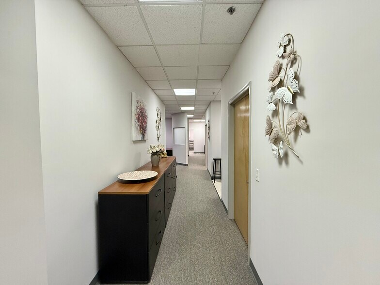 More Photos Of 504 Hamburg Tpke, Wayne Medical For Sale