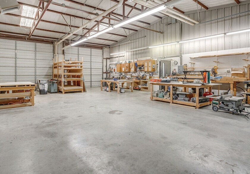 More Photos Of 11733 E FM 917, Alvarado Distribution For Sale
