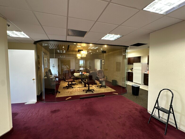 More Photos Of 46-27 54th Rd, Maspeth Industrial For Lease