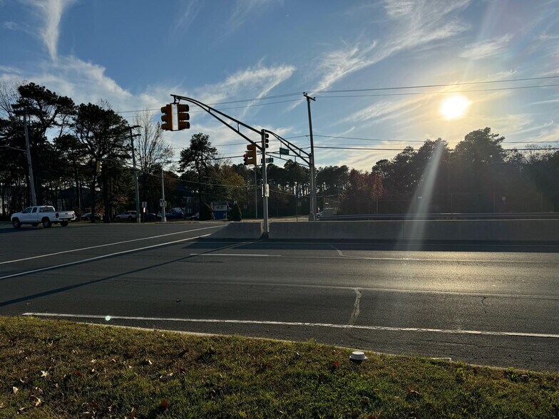 More Photos Of 1 S Colonial Dr, Manchester Township Land For Lease