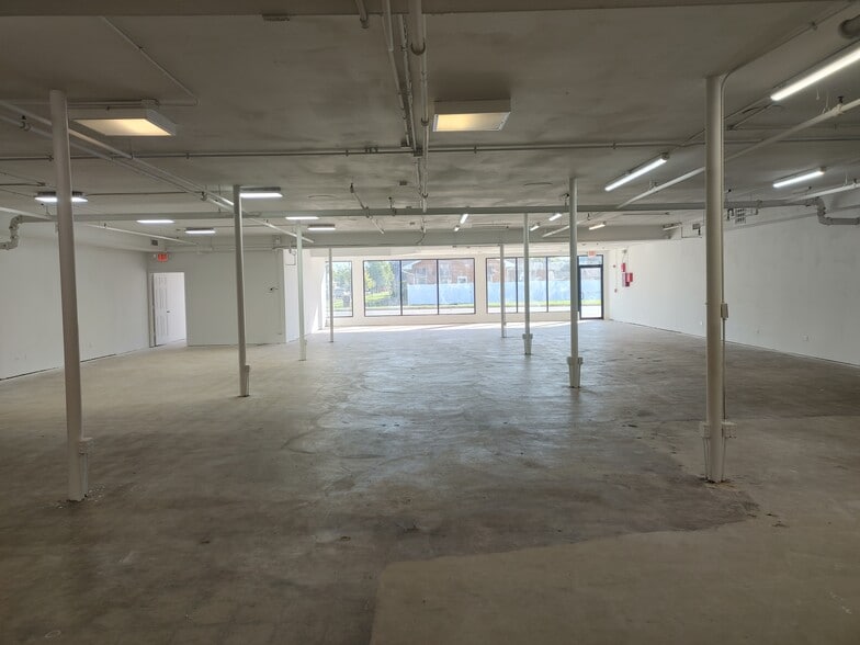 More Photos Of 10224 S Kedzie Ave, Chicago Warehouse For Lease