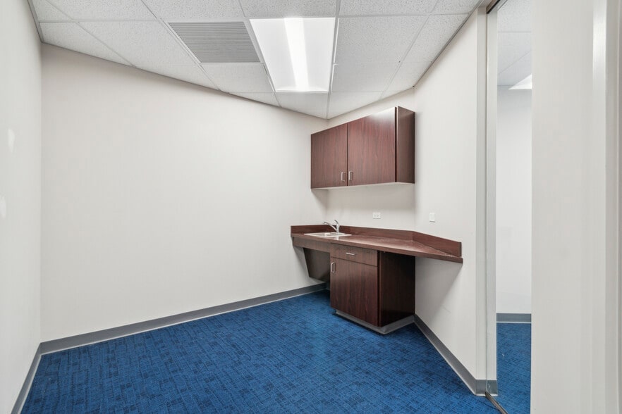 More Photos Of 3475 West Chester Pike, Newtown Square Office For Lease