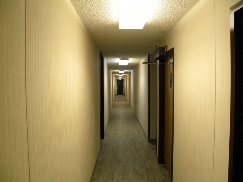 More Photos Of 305 SW Wyoming, Casper Office For Sale