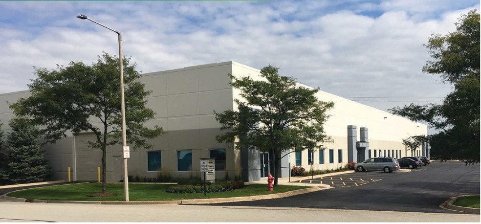 More Photos Of 351-355 Hastings Dr, Buffalo Grove Warehouse For Lease