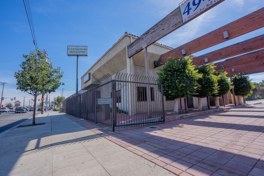 More Photos Of 4946 Florence Ave, Bell Medical For Lease