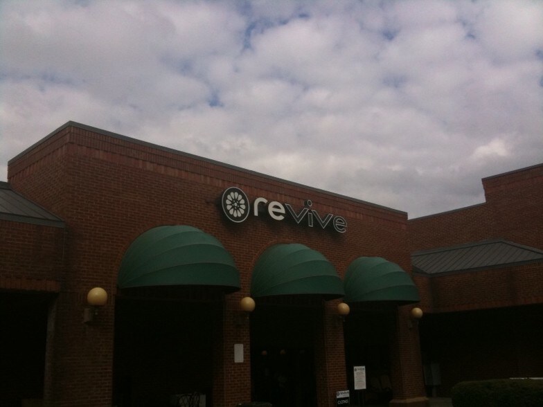 More Photos Of 9425 Highway 92, Woodstock Restaurant For Lease