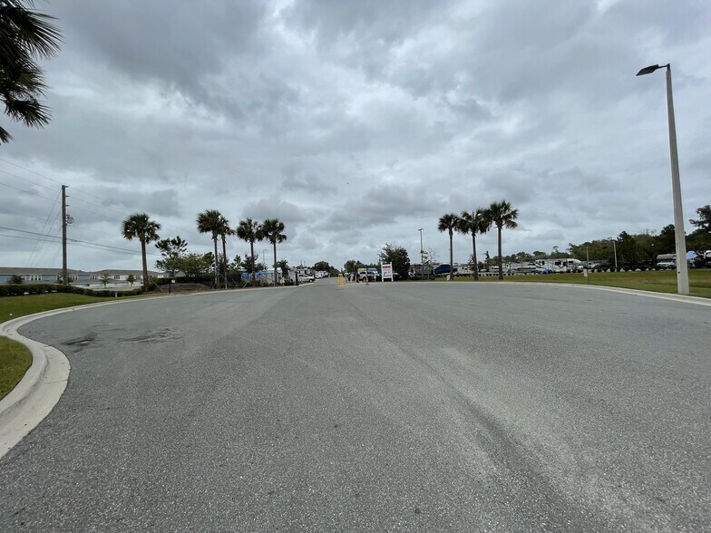 More Photos Of 5371 Young Pine Rd, Orlando Land For Lease