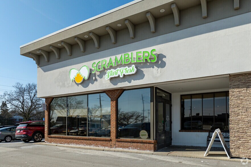 More Photos Of 27841-27909 Orchard Lake Rd, Farmington Hills Storefront For Lease