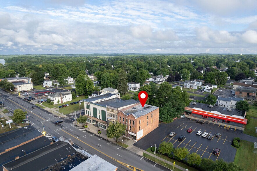 More Photos Of 114-116 W Broadway, Fulton Multifamily For Sale