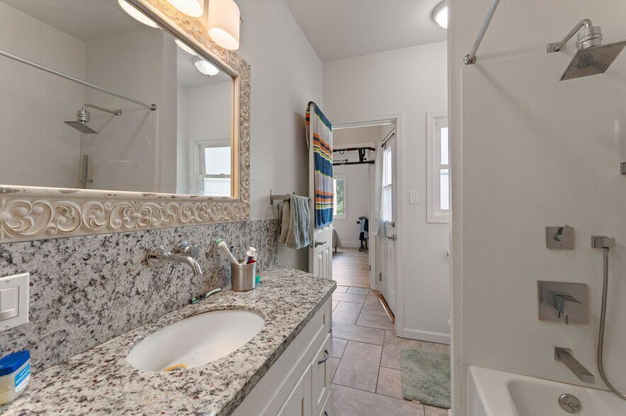 More Photos Of 74 Pearl St, Oakland Apartments For Sale