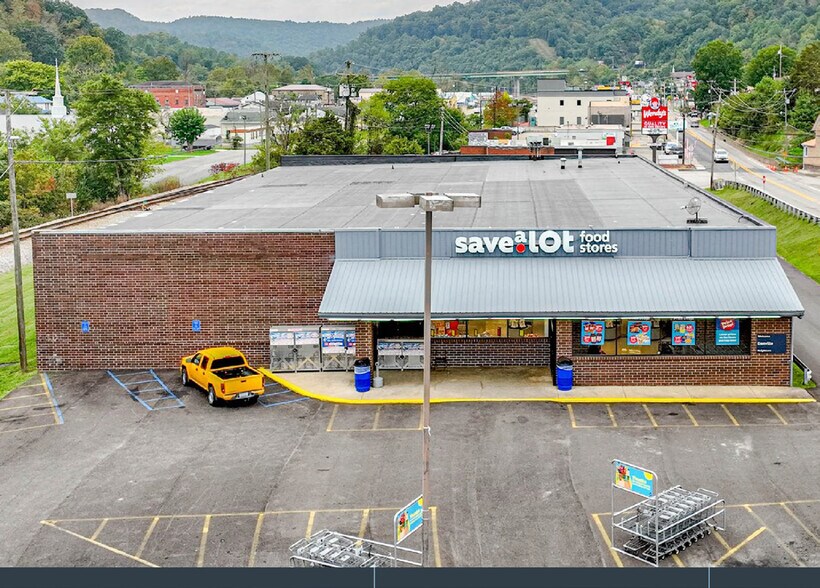 Primary Photo Of 236 Mall Rd, Danville General Retail For Sale