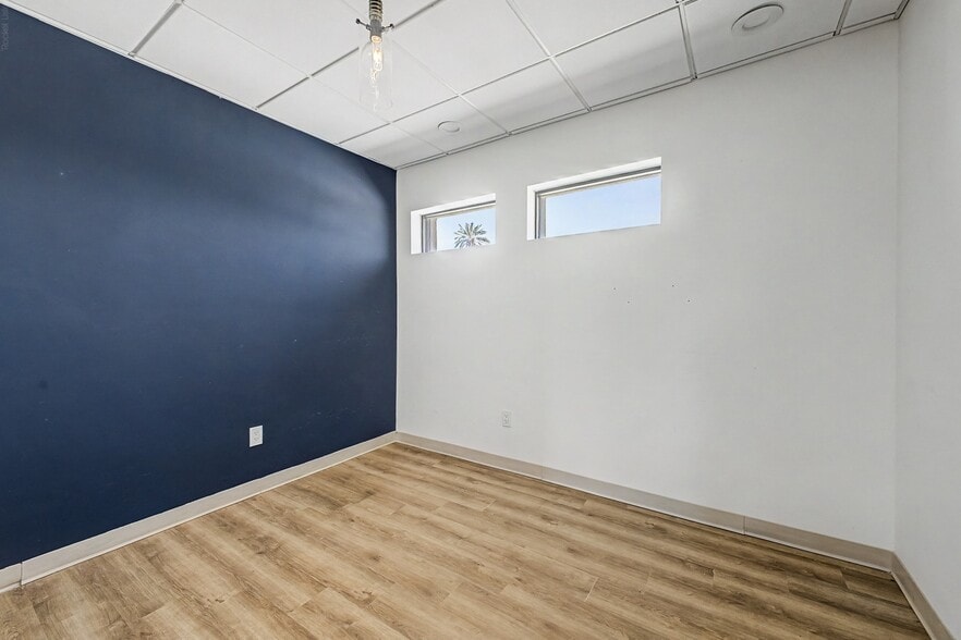 More Photos Of 1805 W Van Buren St, Phoenix Storefront Retail Office For Sale