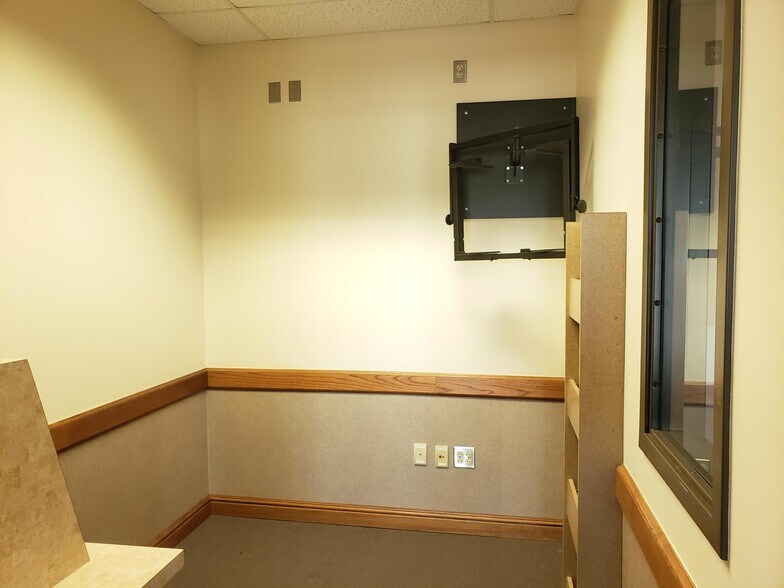 More Photos Of 8189 U.S. Highway 70, Waurika Office For Sale