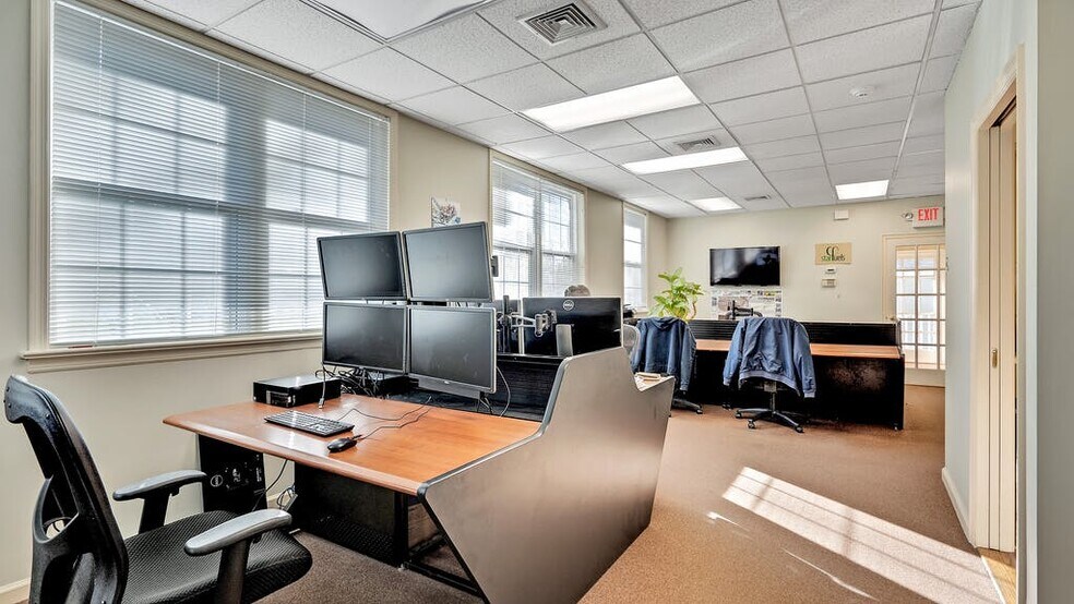 More Photos Of 285 Grand Ave, Englewood Medical For Lease