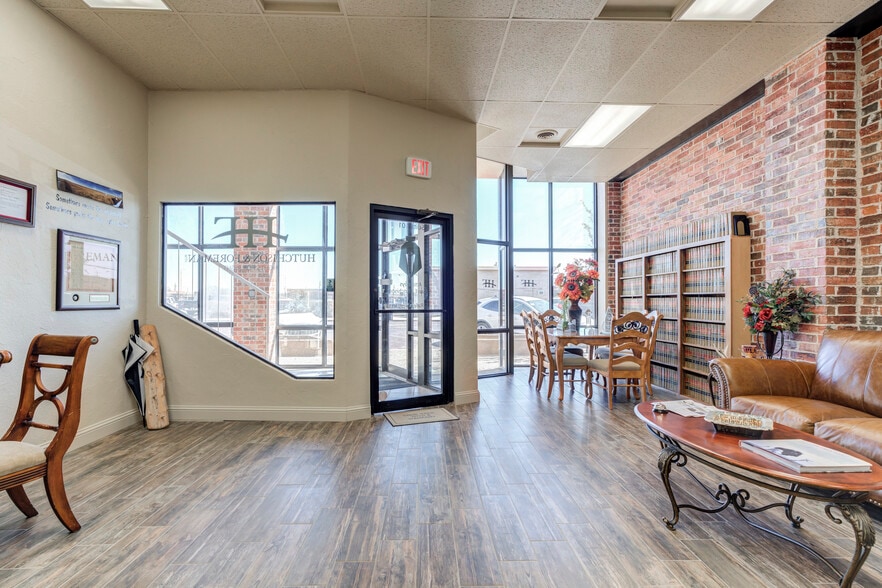 More Photos Of 1312 Texas Ave, Lubbock Office For Sale
