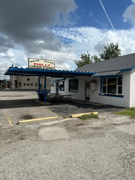 More Photos Of 314-316 Pat Booker Rd, Universal City Restaurant For Sale