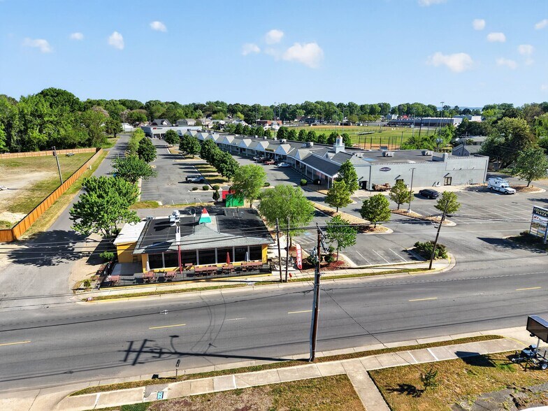 More Photos Of 501-535 Euclid Ave, Colonial Beach General Retail For Sale