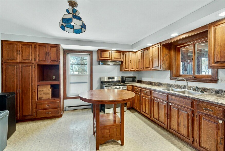 More Photos Of 9 S Main St, Manchester Storefront Retail Residential For Sale