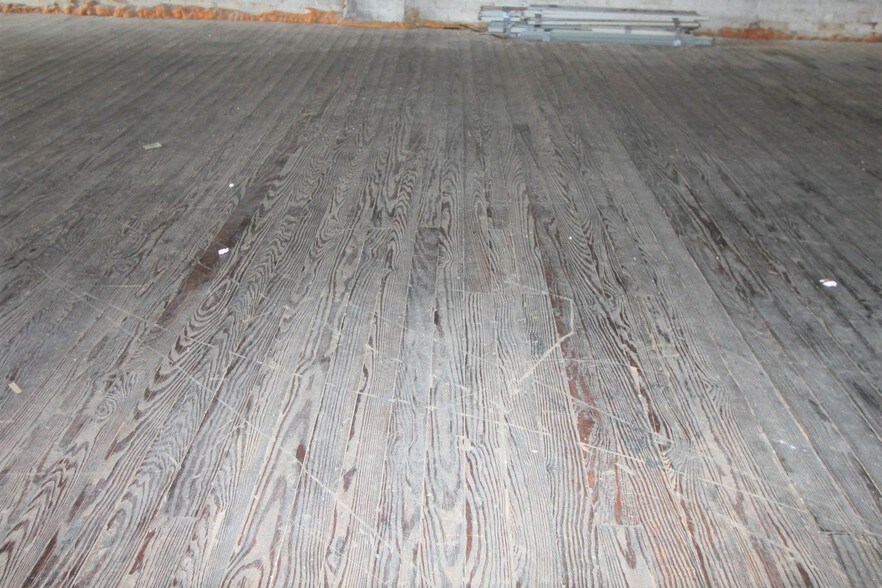 More Photos Of 1850 Church St, Appomattox Bar For Sale
