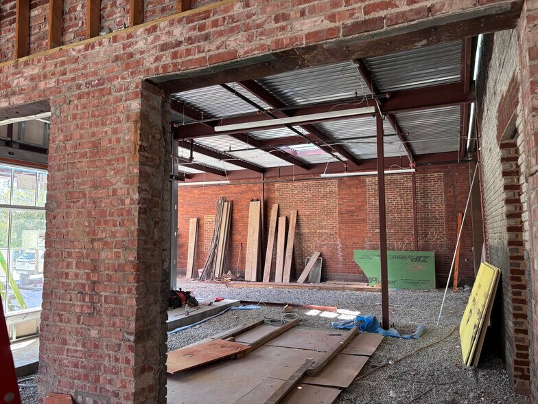 More Photos Of 202 N Main St, Tulsa Manufacturing For Lease
