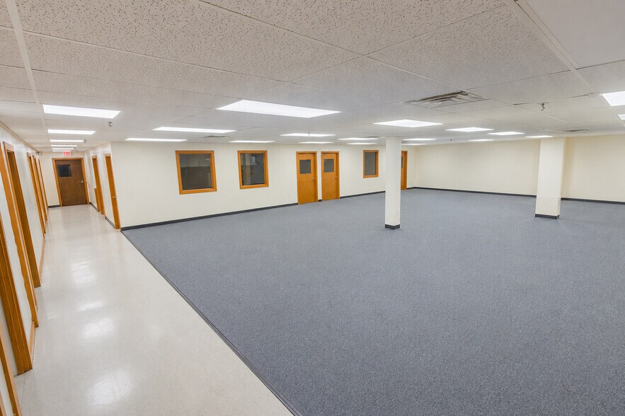 More Photos Of 1 Kondelin Rd, Gloucester Manufacturing For Lease