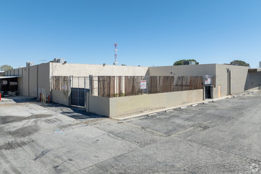 More Photos Of 44201-44247 N 10th St W, Lancaster Unknown For Lease