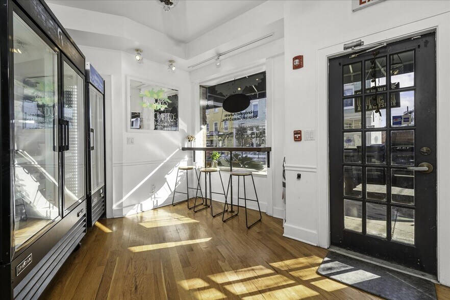 More Photos Of 134 W Main St, Goshen Storefront Retail Residential For Lease