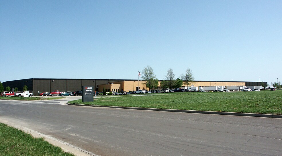 More Photos Of 500 Sumner Way, New Century Distribution For Lease