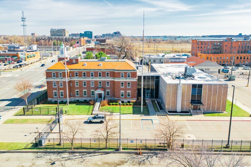 More Photos Of 301 Mount Elliott St, Detroit Office Residential For Sale