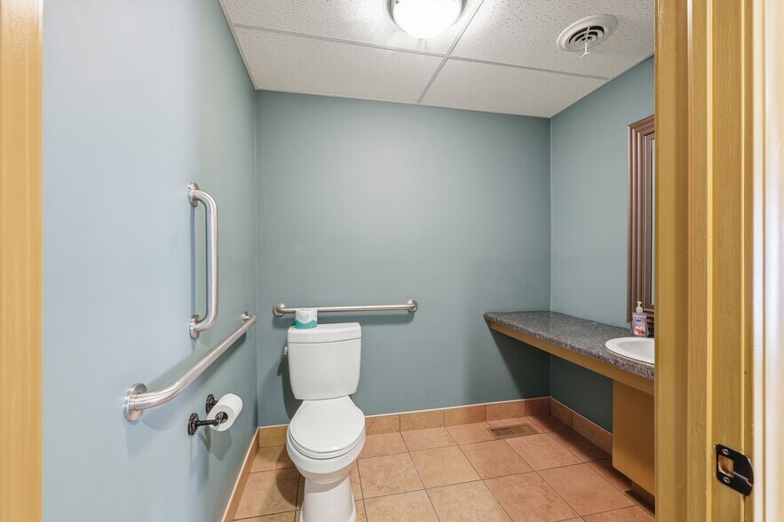 More Photos Of 219 S Sandusky Ave, Bucyrus Storefront Retail Residential For Sale