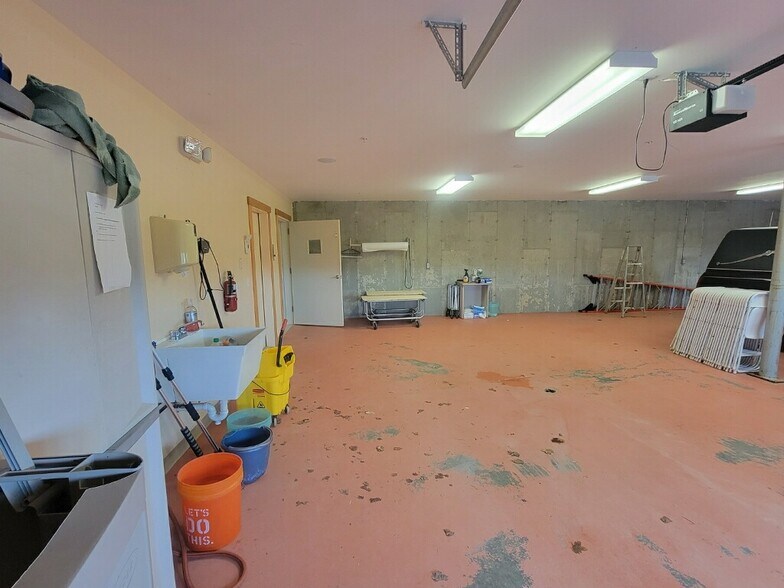 More Photos Of 220 Court St, Machias Medical For Sale