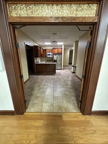 More Photos Of 309 N Main St, Kingfisher Freestanding For Sale