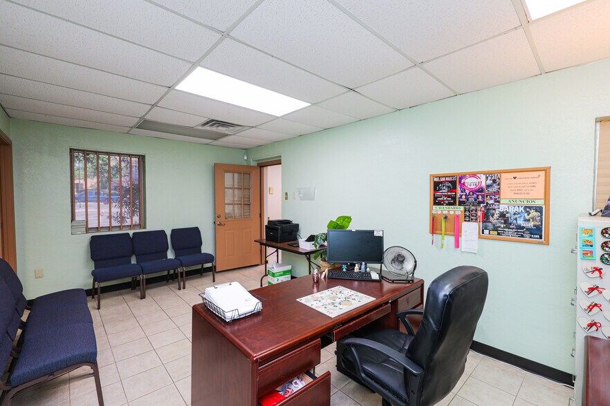 More Photos Of 1600 Clark Blvd, Laredo General Retail For Sale