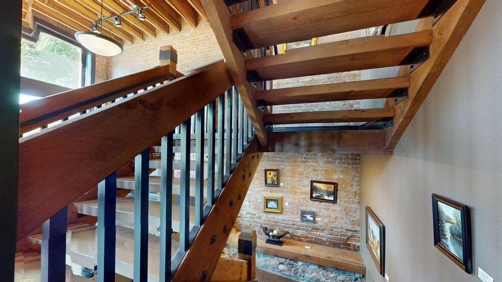 More Photos Of 208 Main St, Lewiston Loft Creative Space For Sale