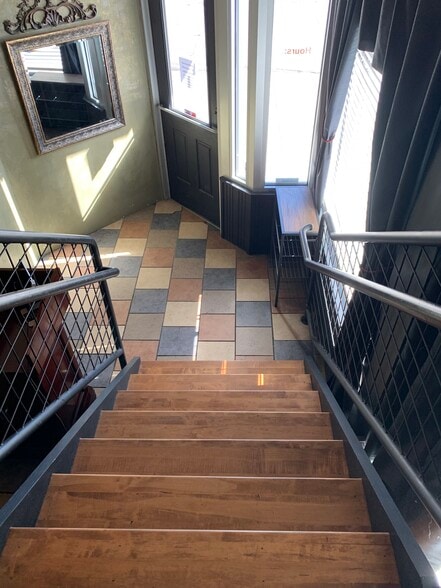 More Photos Of 307 N Broadway, Green Bay Restaurant For Sale