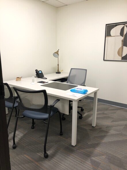 More Photos Of 13555 SE 36th St, Bellevue Coworking Space