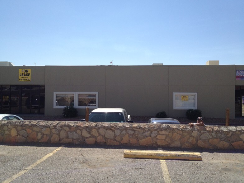 More Photos Of 1421 N Lee Trevino Dr, El Paso Flex For Lease