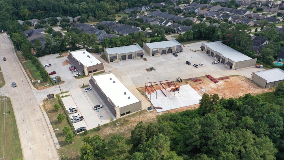 More Photos Of 1905 Longmire Rd, Conroe Unknown For Lease