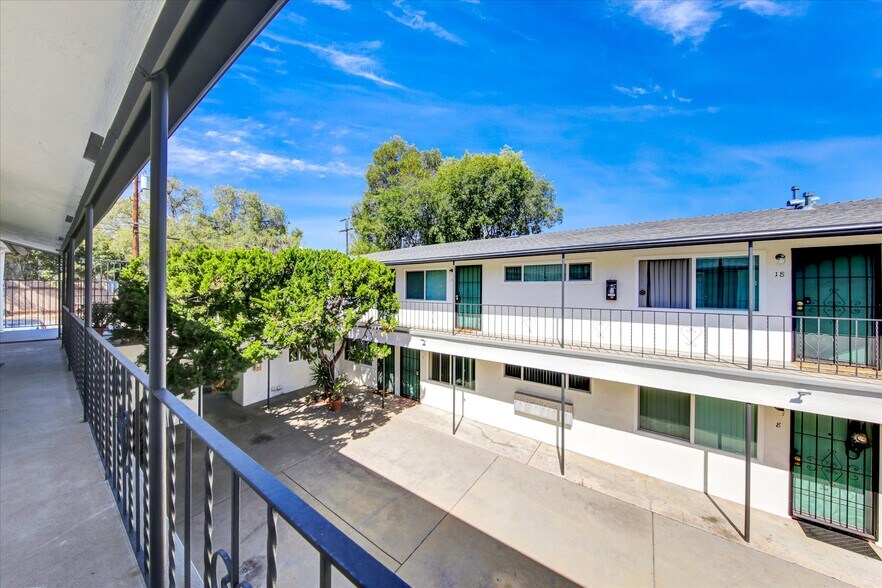 More Photos Of 7025 Boulevard Dr, La Mesa Apartments For Sale