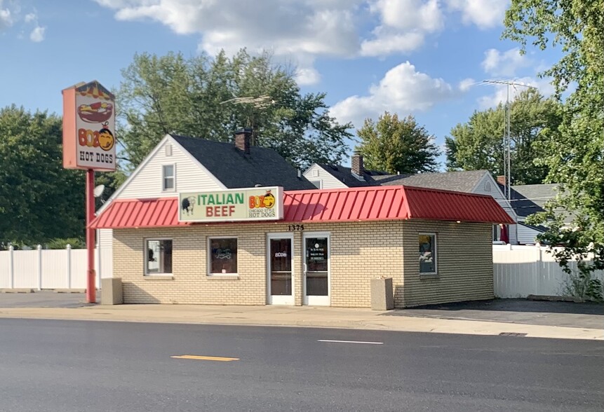 Primary Photo Of 1375 W Court St, Kankakee Fast Food For Sale