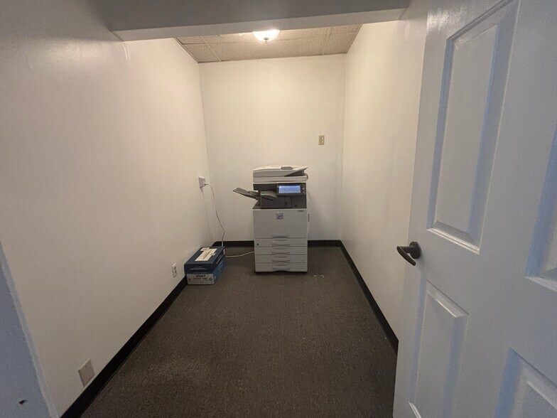 More Photos Of 4835 S Fulton Ave, Tulsa Medical For Lease