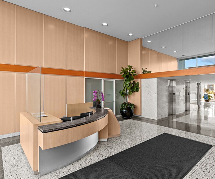 More Photos Of 4676 Admiralty Way, Marina Del Rey Office For Lease