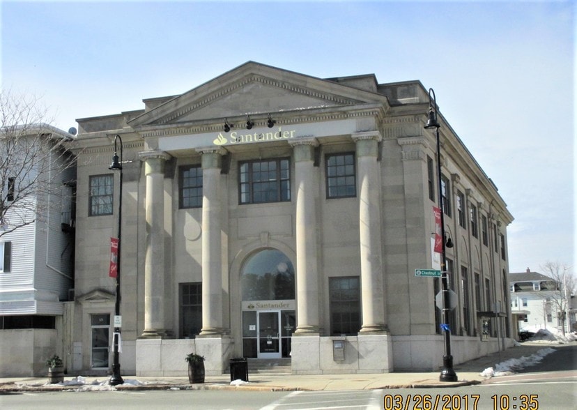 More Photos Of 369 Main St, Wakefield Bank For Sale