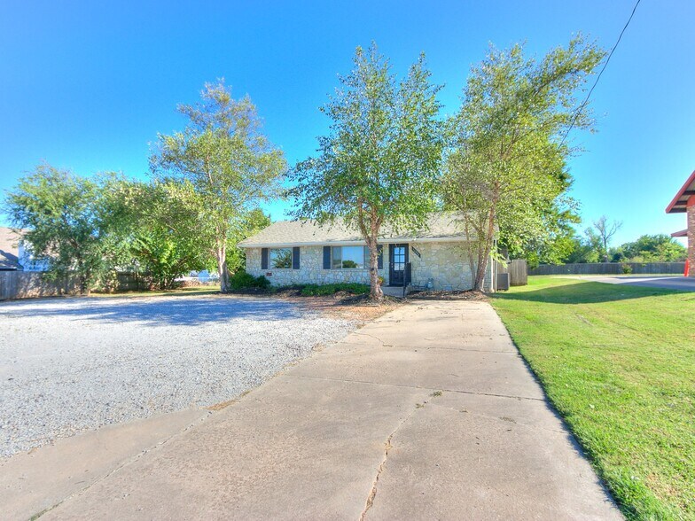 More Photos Of 16446 NE 23rd St, Choctaw Office Residential For Sale