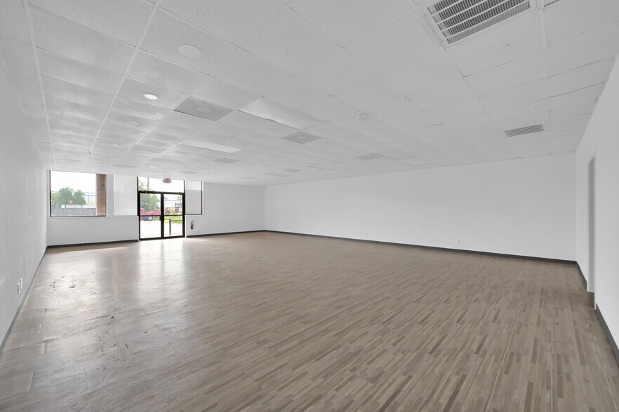 Primary Photo Of 23233 Snook Ln, Tomball Storefront Retail Office For Lease