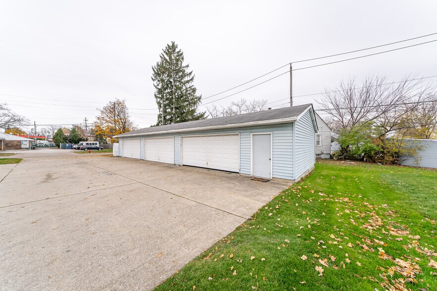 More Photos Of 1450 Broadway Ave, Bedford Apartments For Sale