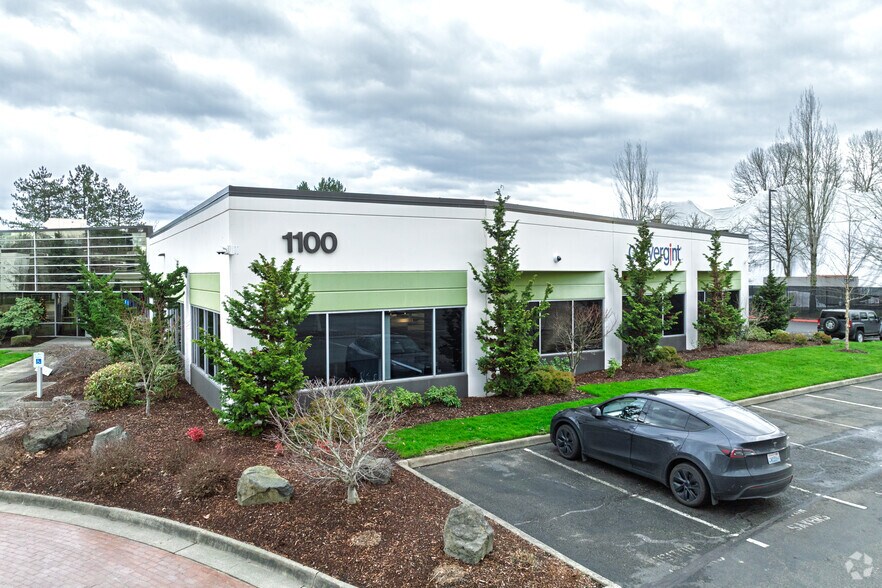 More Photos Of 923 Powell Ave SW, Renton Unknown For Lease