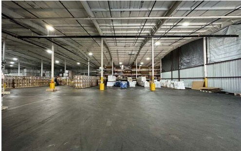 More Photos Of 15401 Industrial Dr, Schoolcraft Warehouse For Lease